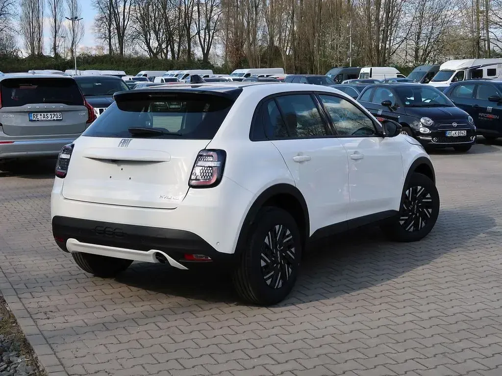 Gebraucht Fiat 600 110 PS (80 kW) 2025 Weiß SUV