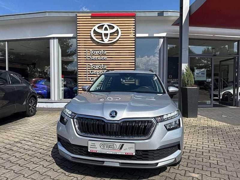 Silber Gebraucht 2020 Skoda Kamiq Ambition SUV | 15.985 € (Guter Preis) - Bild 1/4