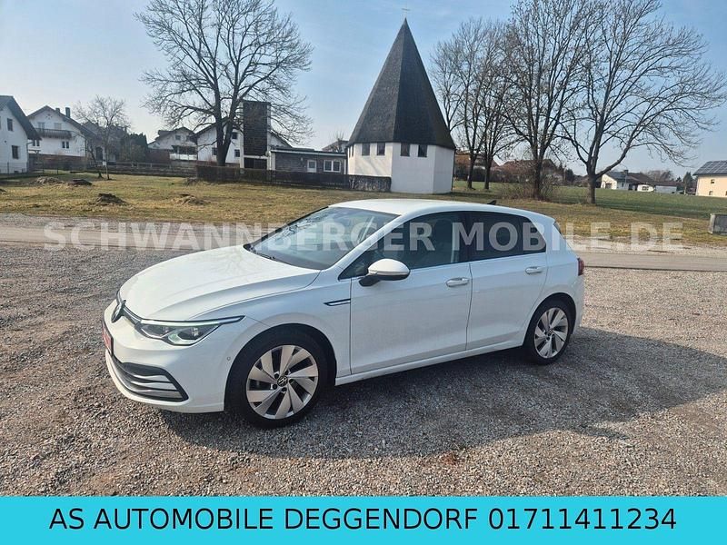 Gebraucht VW Golf VII Style 150 PS (110 kW) 2020 Weiß Limousine