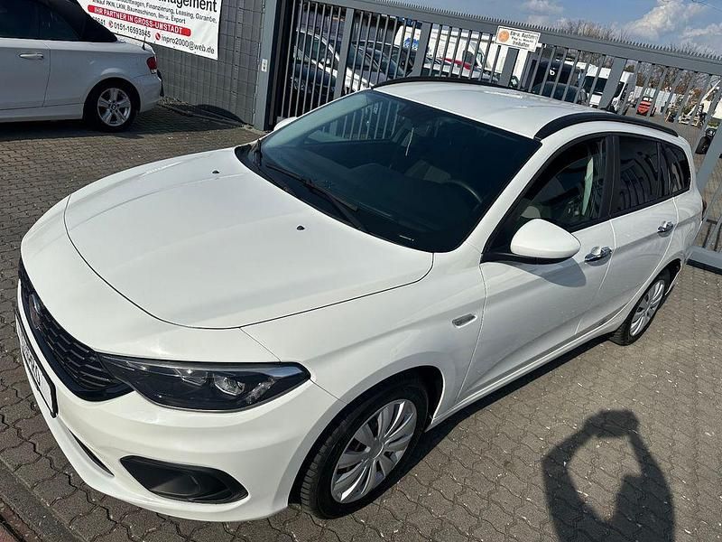 Gebraucht Fiat Tipo Easy 120 PS (88 kW) 2017 Weiß Limousine