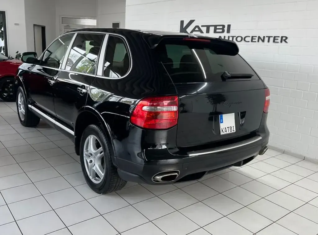 Second-hand Porsche Cayenne 290 CP (213 kW) 2009 Negru SUV