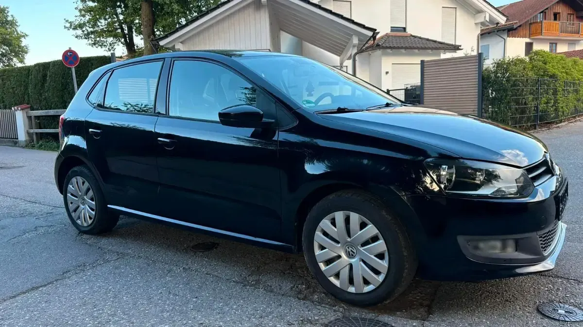 Gebraucht VW Polo 85 PS (62 kW) 2010 Schwarz Kleinwagen