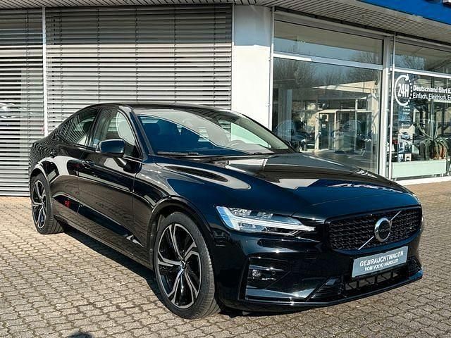 Gebraucht Volvo S60 Plus 197 PS (144 kW) 2024 Onyx black / metallic Limousine