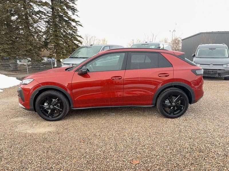Neu VW T-Roc Style 150 PS (110 kW) 2026 Flame red SUV