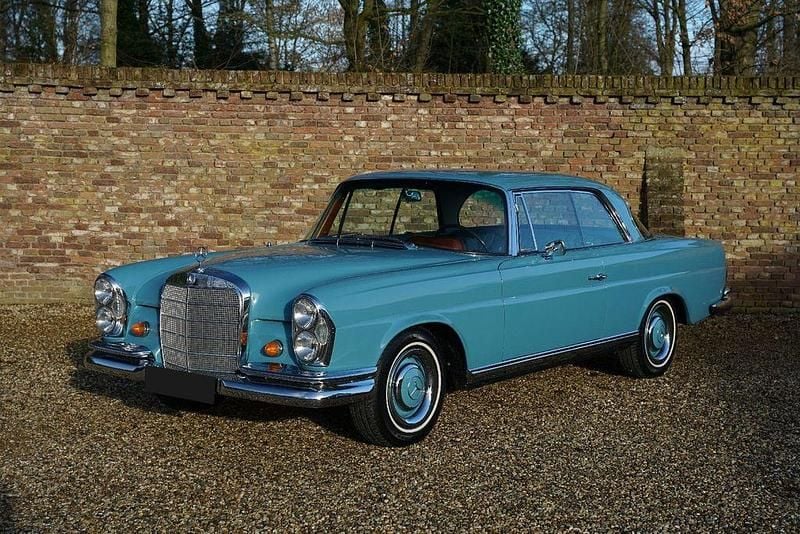 Blau Gebraucht 1967 Mercedes W111 Coupé | 77.500 € - Bild 1/4
