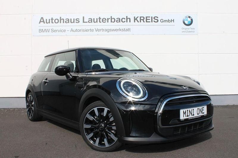 Gebraucht Mini ONE Classic 102 PS (75 kW) 2022 Schwarz Kleinwagen