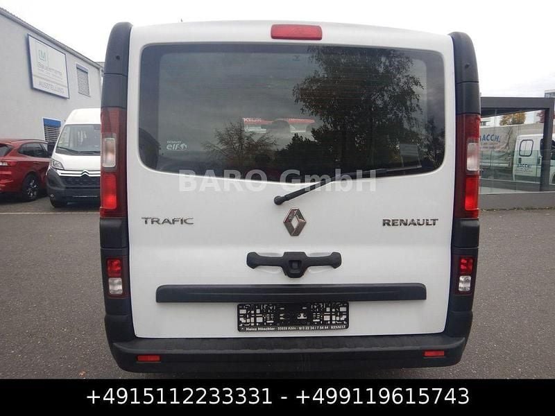 Gebraucht Renault Trafic Komfort 140 PS (102 kW) 2016 Weiß Van / Kleinbus