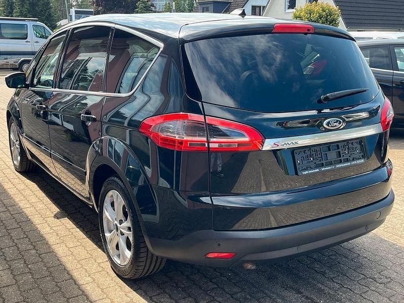 Gebraucht Ford S-MAX Titanium 163 PS (119 kW) 2014 Schwarz Van / Kleinbus