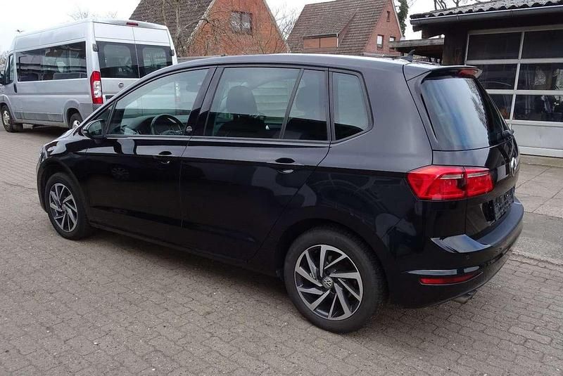 Gebraucht VW Golf Sportsvan Sound 150 PS (110 kW) 2017 Schwarz Van / Kleinbus