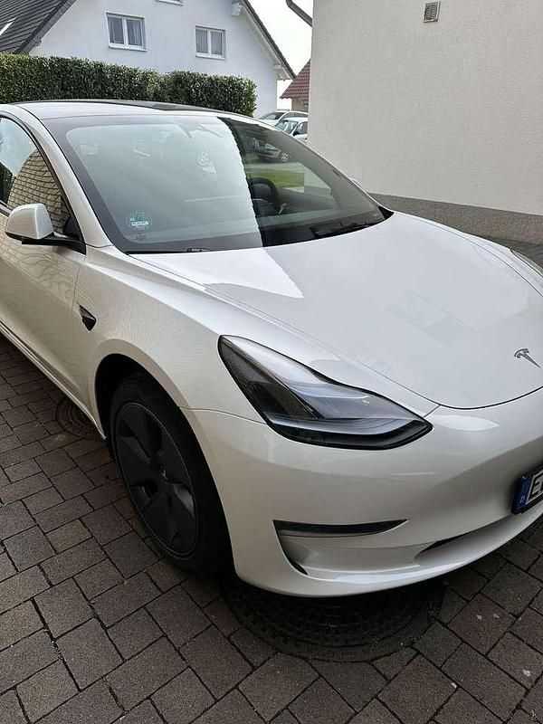Gebraucht 2023 Tesla Model 3 Long Range RWD Limousine | 33.599 € (Etwas zu teuer) - Bild 1/4