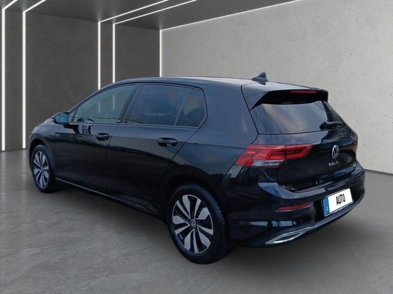 Gebraucht VW Golf VIII Move 131 PS (96 kW) 2023 Deep black pearlescent (metallic) Limousine