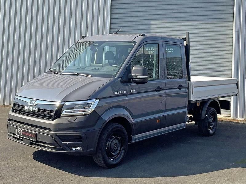 Neu MAN TGE 177 PS (130 kW) 2026 Grau Van