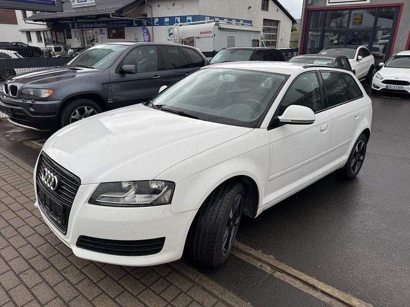 Gebraucht Audi A3 Attraction 125 PS (91 kW) 2010 Weiß Kleinwagen