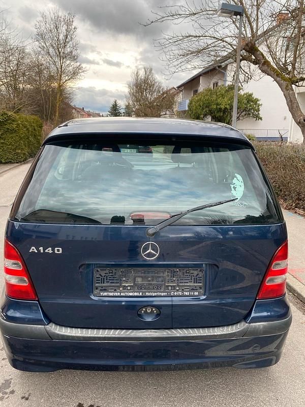 Gebraucht Mercedes A140 75 PS (55 kW) 2003 Blau Limousine