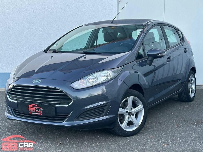 Blau Gebraucht 2014 Ford Fiesta Trend Kleinwagen | 4.990 € (Fairer Preis) - Bild 1/4