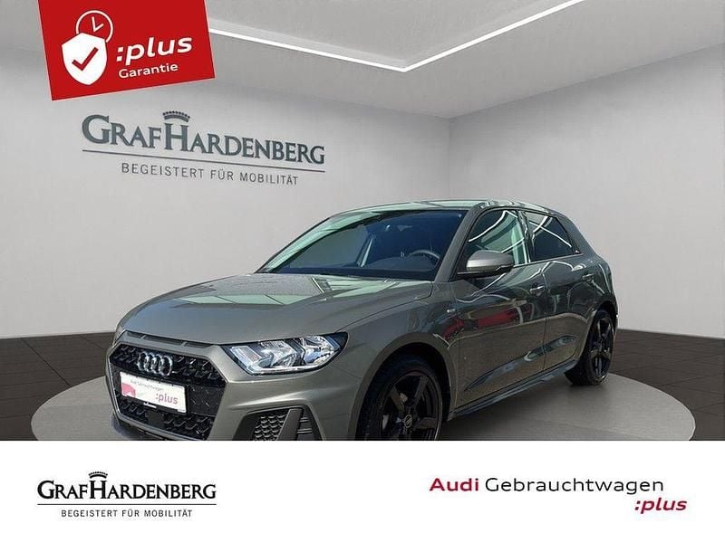 Grau Gebraucht 2024 Audi A1 Sportback S-Line Kleinwagen | 25.666 € (Etwas zu teuer) - Bild 1/4