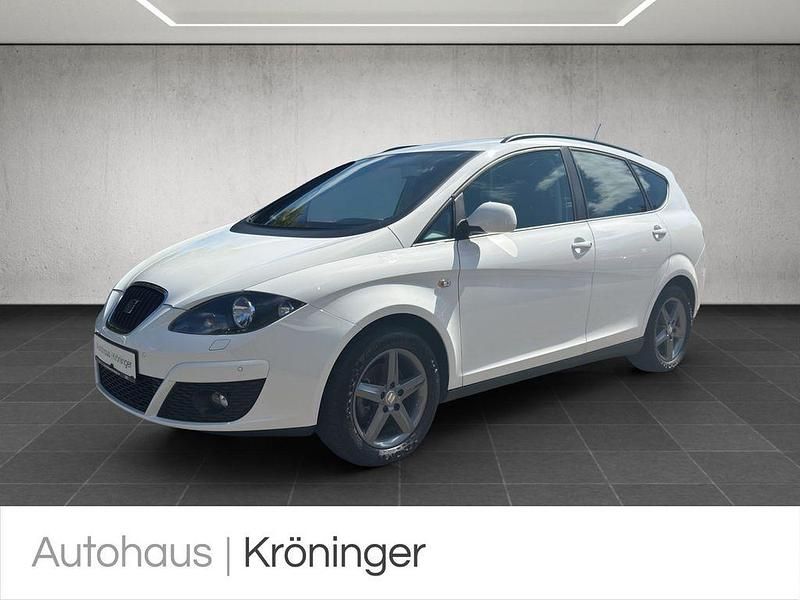 Weiß Gebraucht 2015 Seat Altea XL Sun Van / Kleinbus | 8.490 € (Teuer) - Bild 1/4