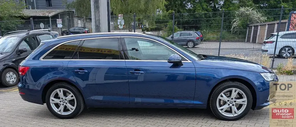 Gebraucht Audi A4 Sport 218 PS (160 kW) 2016 Blau Kombi