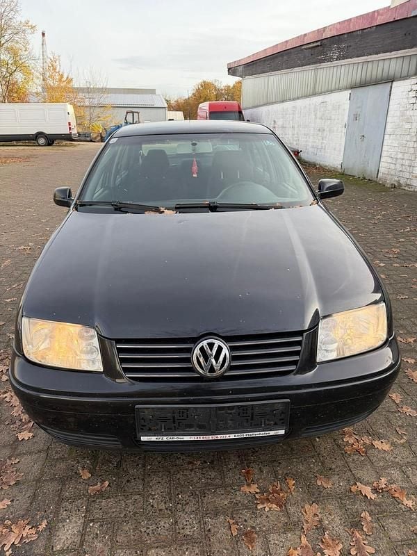 Schwarz Gebraucht 2004 VW Bora Limousine | 500 € (Superpreis) - Bild 1/4