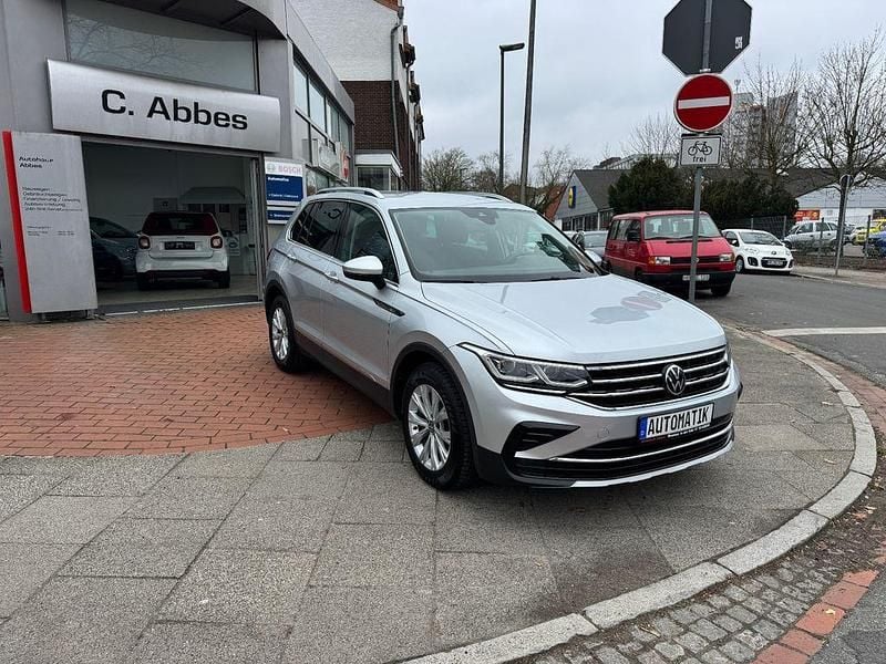 Gebraucht VW Tiguan Elegance 150 PS (110 kW) 2022 Silber SUV