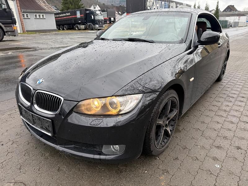 Gebraucht BMW 330 Cabriolet 272 PS (200 kW) 2009 Schwarz Cabrio