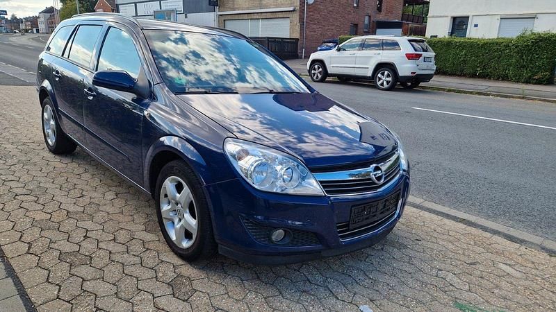 Gebraucht Opel Astra 120 PS (88 kW) 2008 Blau Kombi