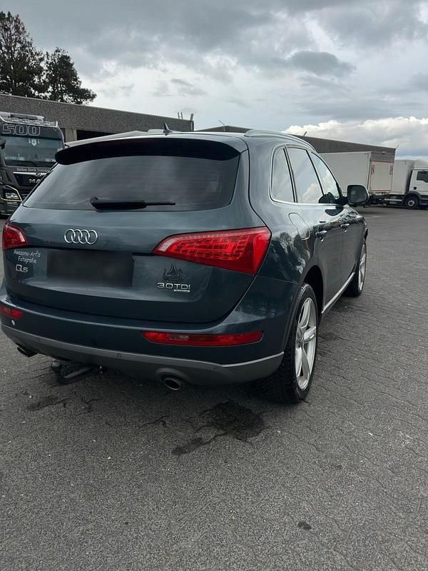 Second-hand Audi Q5 239 CP (175 kW) 2010 Gri SUV