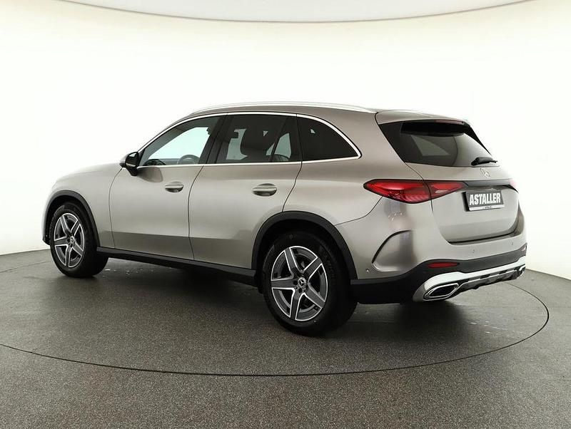 Gebraucht Mercedes GLC300 AMG line 258 PS (189 kW) 2024 Silber SUV