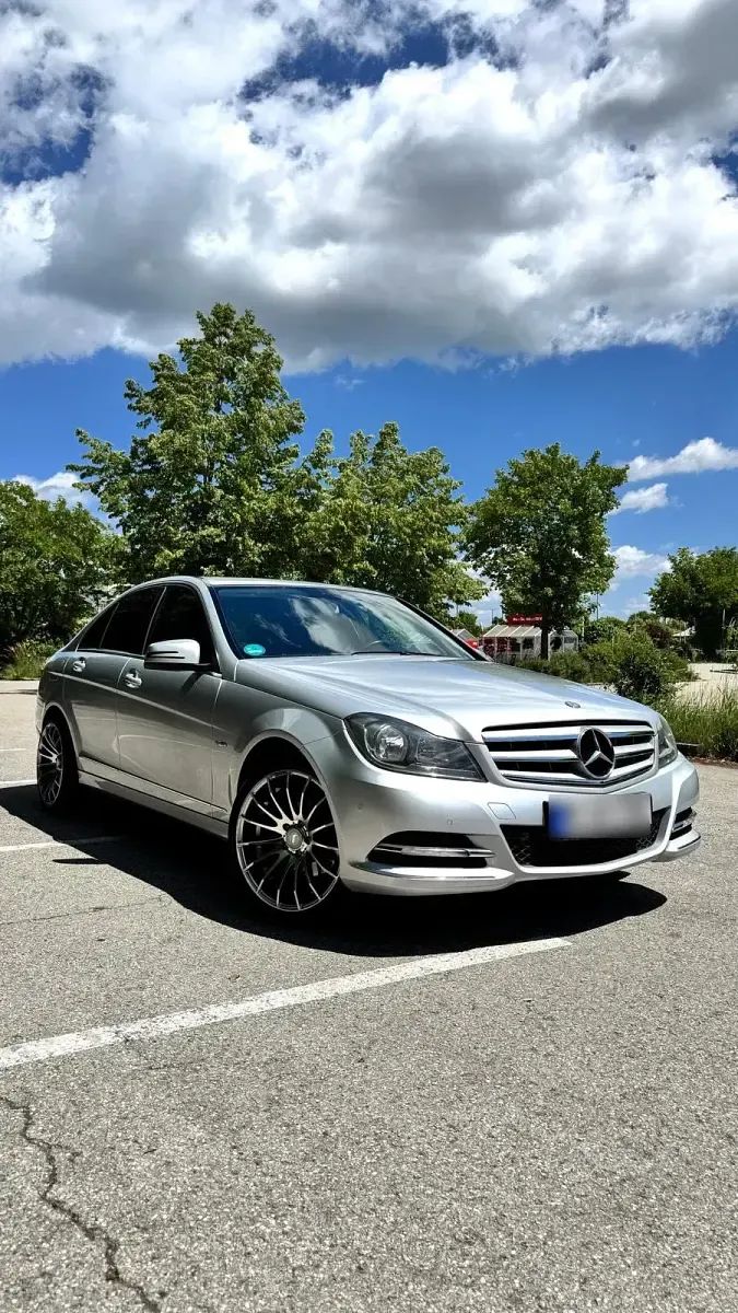 Gebraucht Mercedes C220 170 PS (125 kW) 2012 Silber Limousine