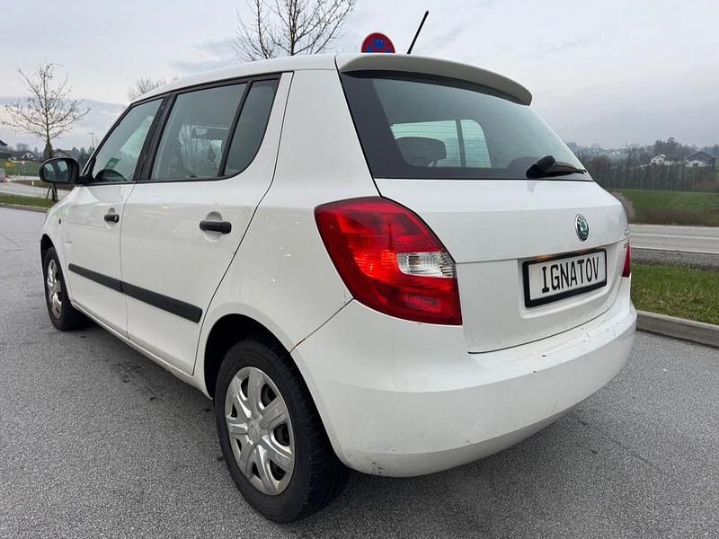 Gebraucht Skoda Fabia 69 PS (50 kW) 2012 Limousine