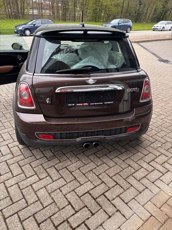Usata Mini Cooper S 178 CV (130 kW) 2010 Marrone Utilitaria