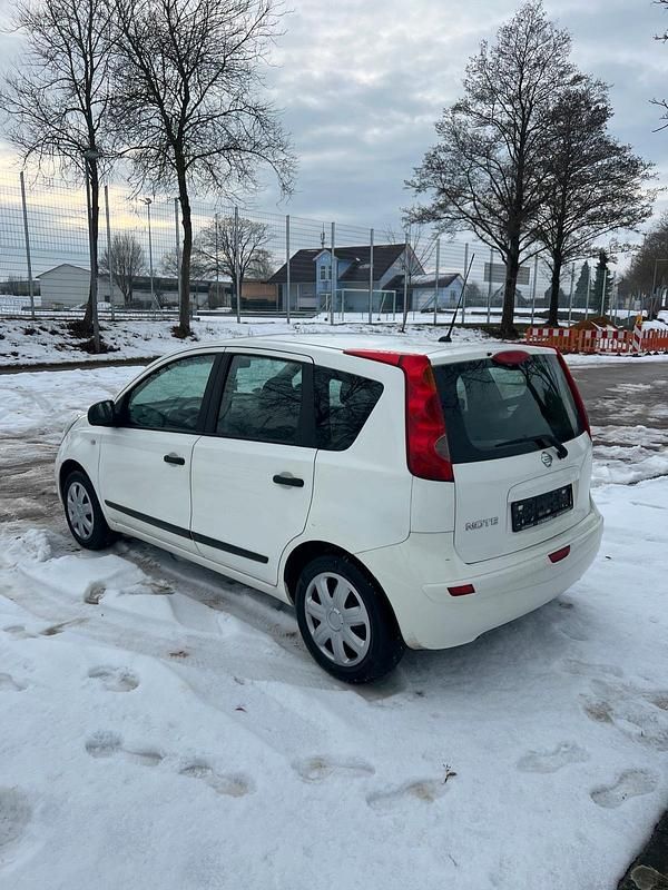 Gebraucht Nissan Note 80 PS (58 kW) 2008 Weiß Kleinwagen