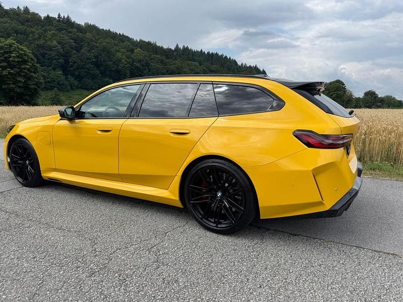 Gebraucht BMW M5 Performance 727 PS (534 kW) 2025 Gelb Limousine