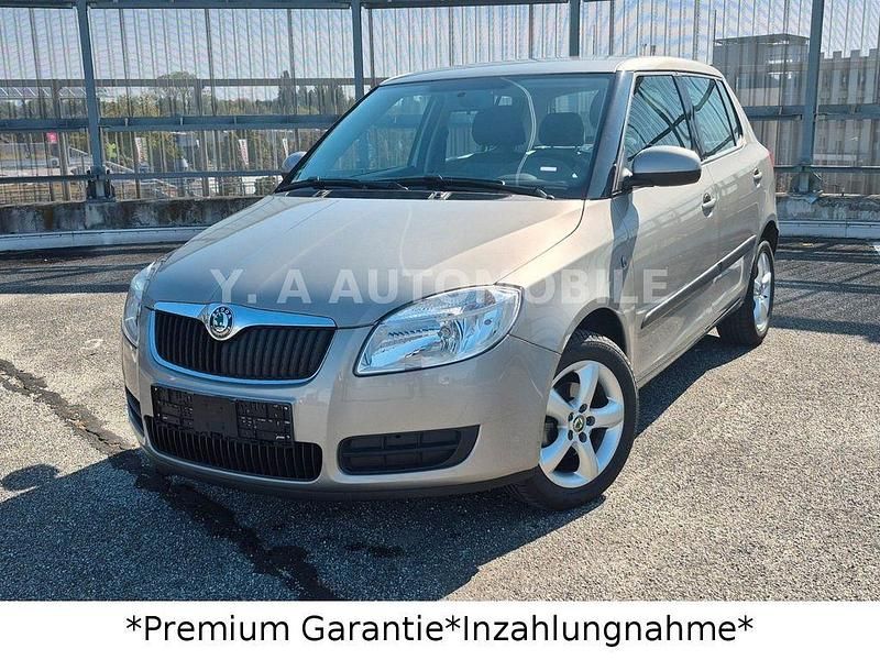 Beige Gebraucht 2009 Skoda Fabia Style Kleinwagen | 4.999 € (Fairer Preis) - Bild 1/4