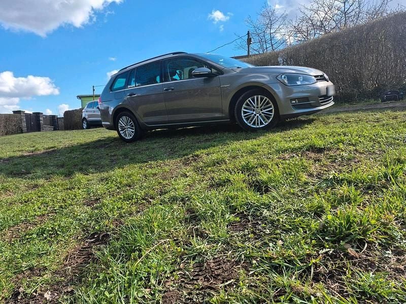Gebraucht VW Golf VII 105 PS (77 kW) 2015 Silber Kleinwagen