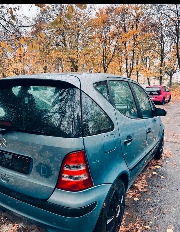 Blau Gebraucht 2003 Mercedes A160 Kleinwagen | 1.700 € (Teuer) - Bild 1/4