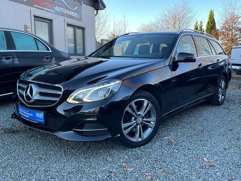 Schwarz Gebraucht 2015 Mercedes E220 Avantgarde Kombi | 14.990 € (Fairer Preis) - Bild 1/4