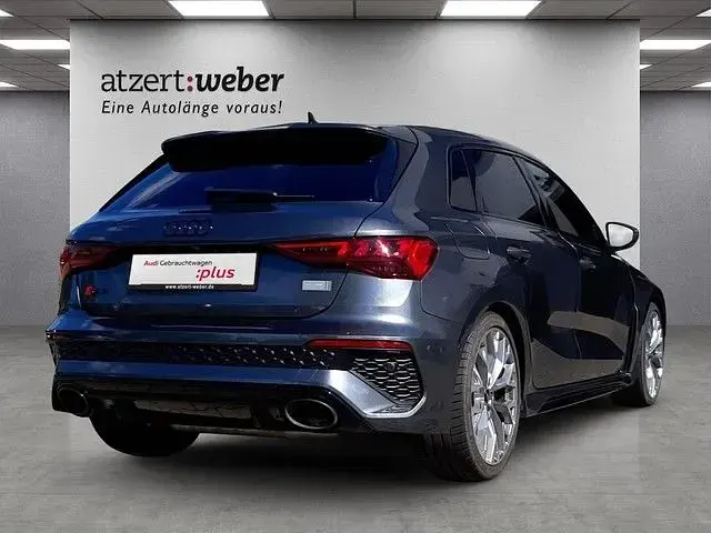 Gebraucht Audi RS3 Sport 400 PS (294 kW) 2023 Daytonagrau perleffekt Limousine