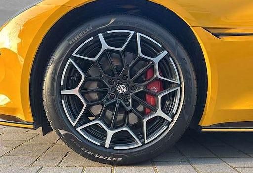 Gebraucht MG Cyberster Luxury 250 kW (340 PS) 2025 Inca yellow Cabrio