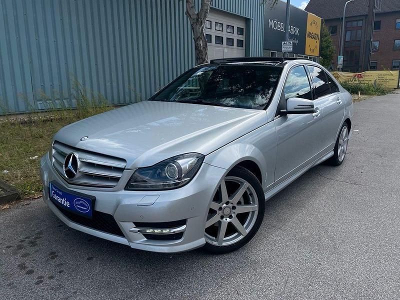Silber Gebraucht 2014 Mercedes C200 AMG Limousine | 13.999 € (Fairer Preis) - Bild 1/4