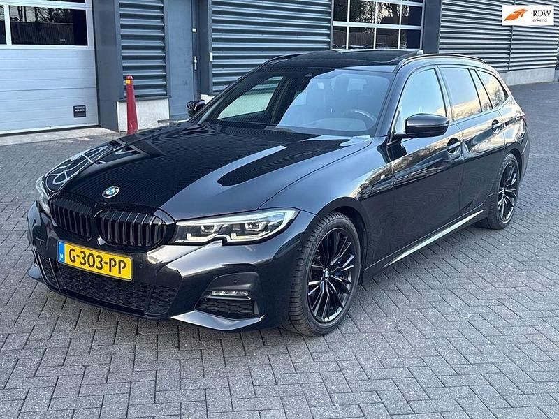 Gebraucht BMW 330 Executive 258 PS (189 kW) 2019 Schwarz Kombi