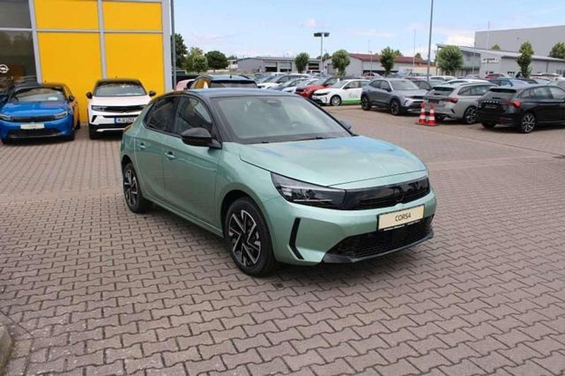 Grün (eukalyptus grün) Neu 2025 Opel Corsa Limousine | 20.152 € (Fairer Preis) - Bild 1/4