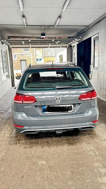 Gebraucht VW Golf VII 150 PS (110 kW) 2020 Grau Kombi