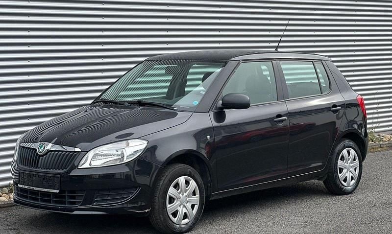 Schwarz Gebraucht 2011 Skoda Fabia Special Kleinwagen | 2.750 € (Fairer Preis) - Bild 1/4