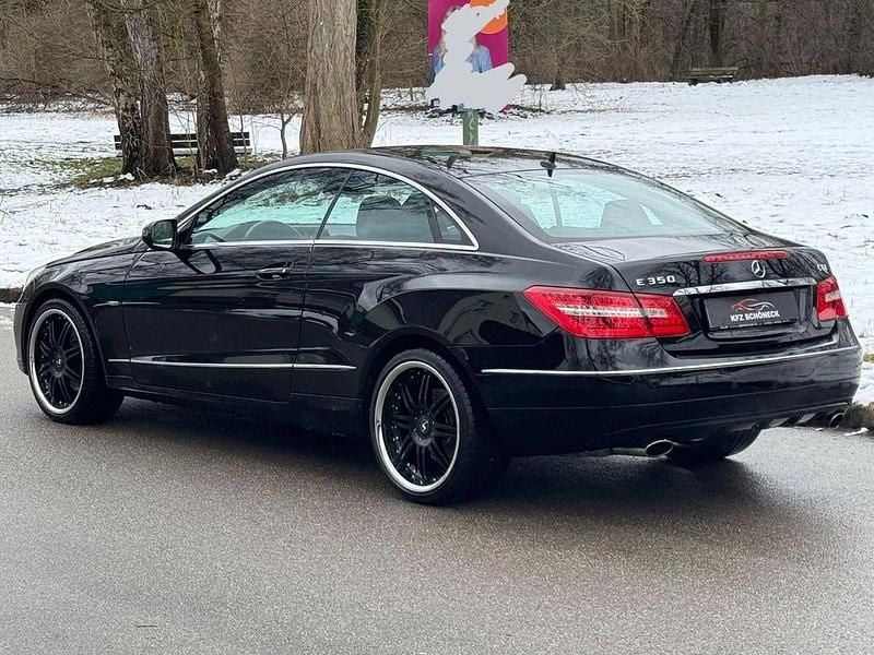 Gebraucht Mercedes E350 292 PS (214 kW) 2009 Schwarz Coupé