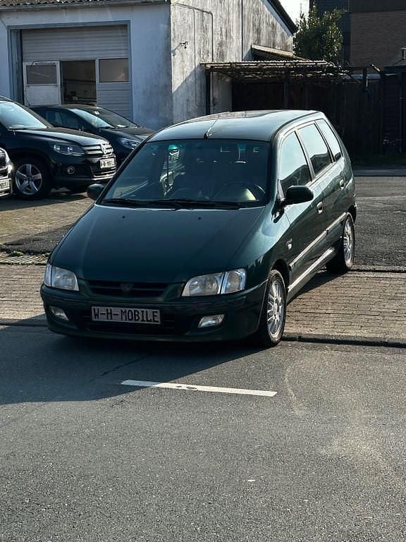 Gebraucht Mitsubishi Space Star Invite 111 PS (81 kW) 2000 Grün Van / Kleinbus