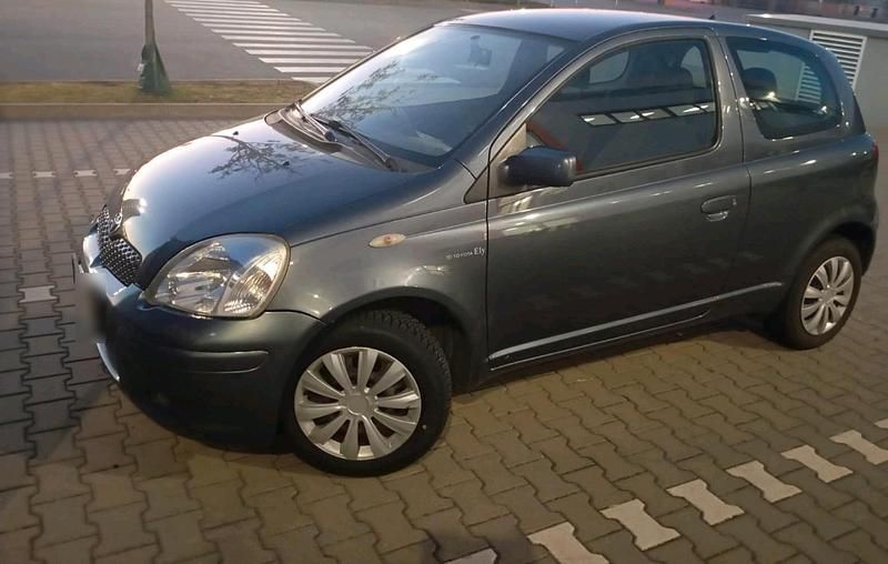 Gebraucht Toyota Yaris 87 PS (63 kW) 2005 Grau Kleinwagen