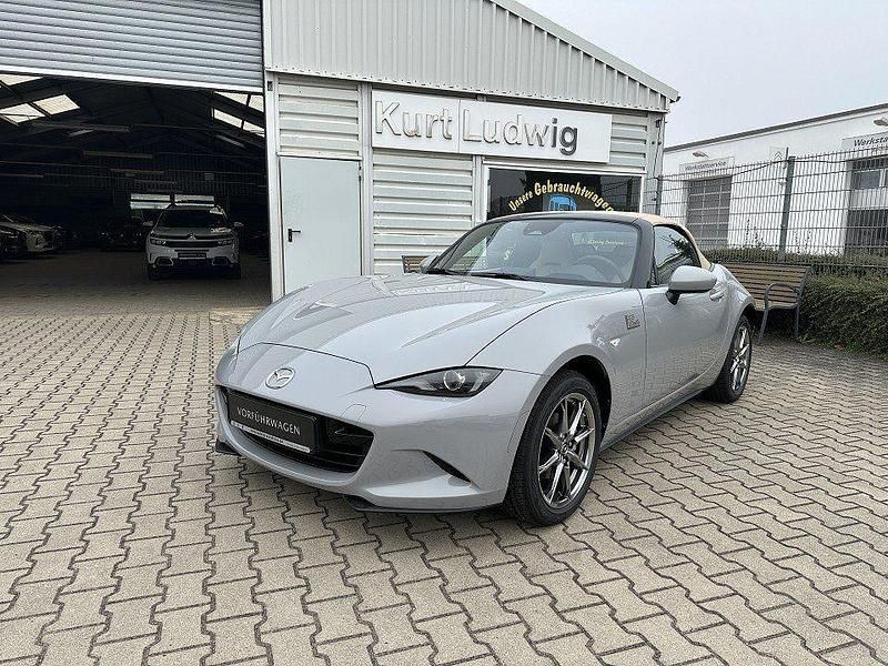 Neu Mazda MX5 Kazari 132 PS (97 kW) 2025 Beige Cabrio