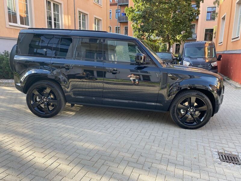 Gebraucht Land Rover Defender SE Dynamic 200 PS (147 kW) 2023 Schwarz SUV