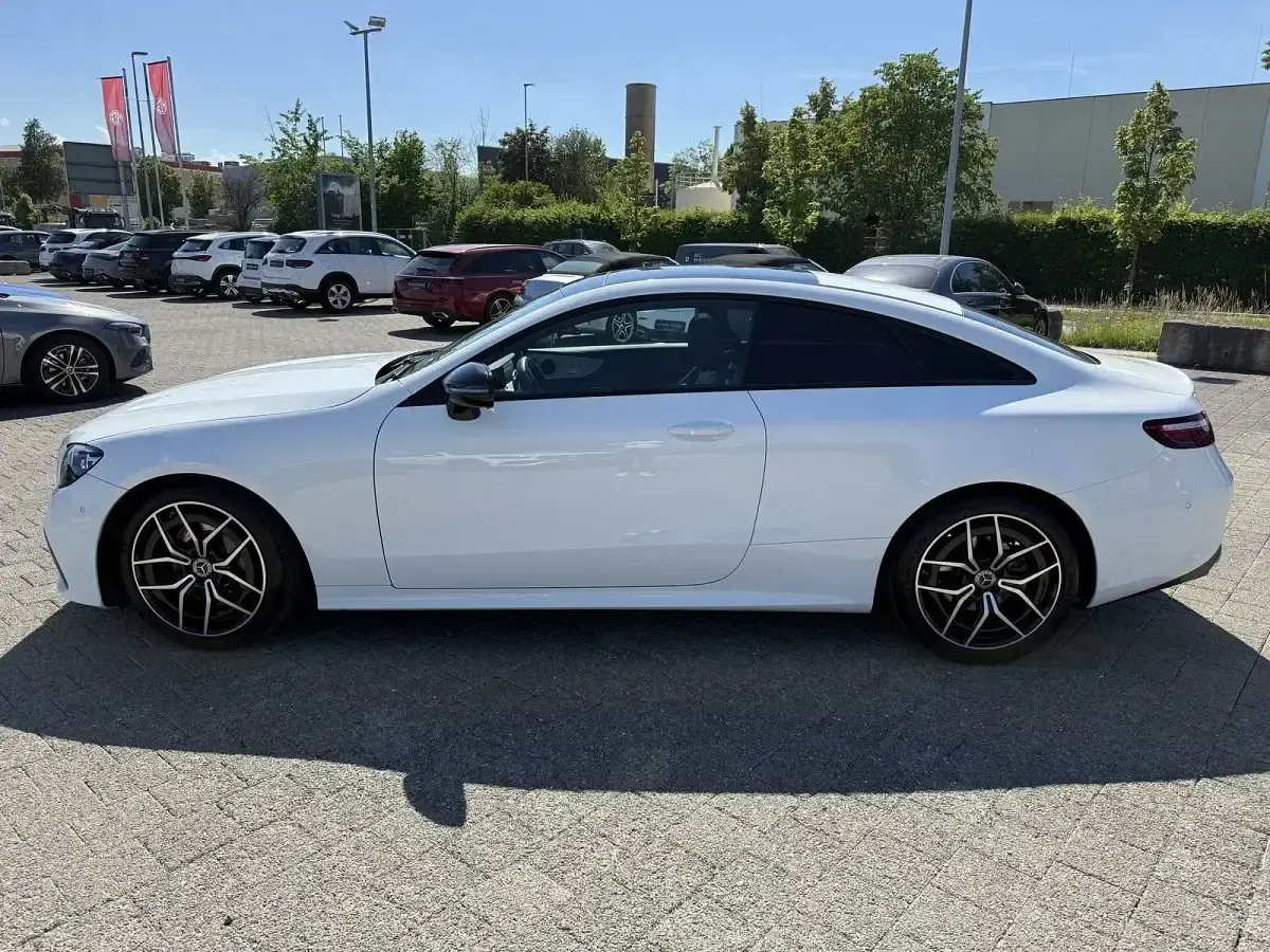 Gebraucht Mercedes E200 AMG 197 PS (144 kW) 2023 Andere Coupé